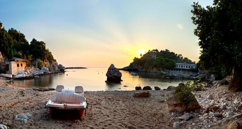 Victoria'S Guesthouse Дамухарі Екстер'єр фото