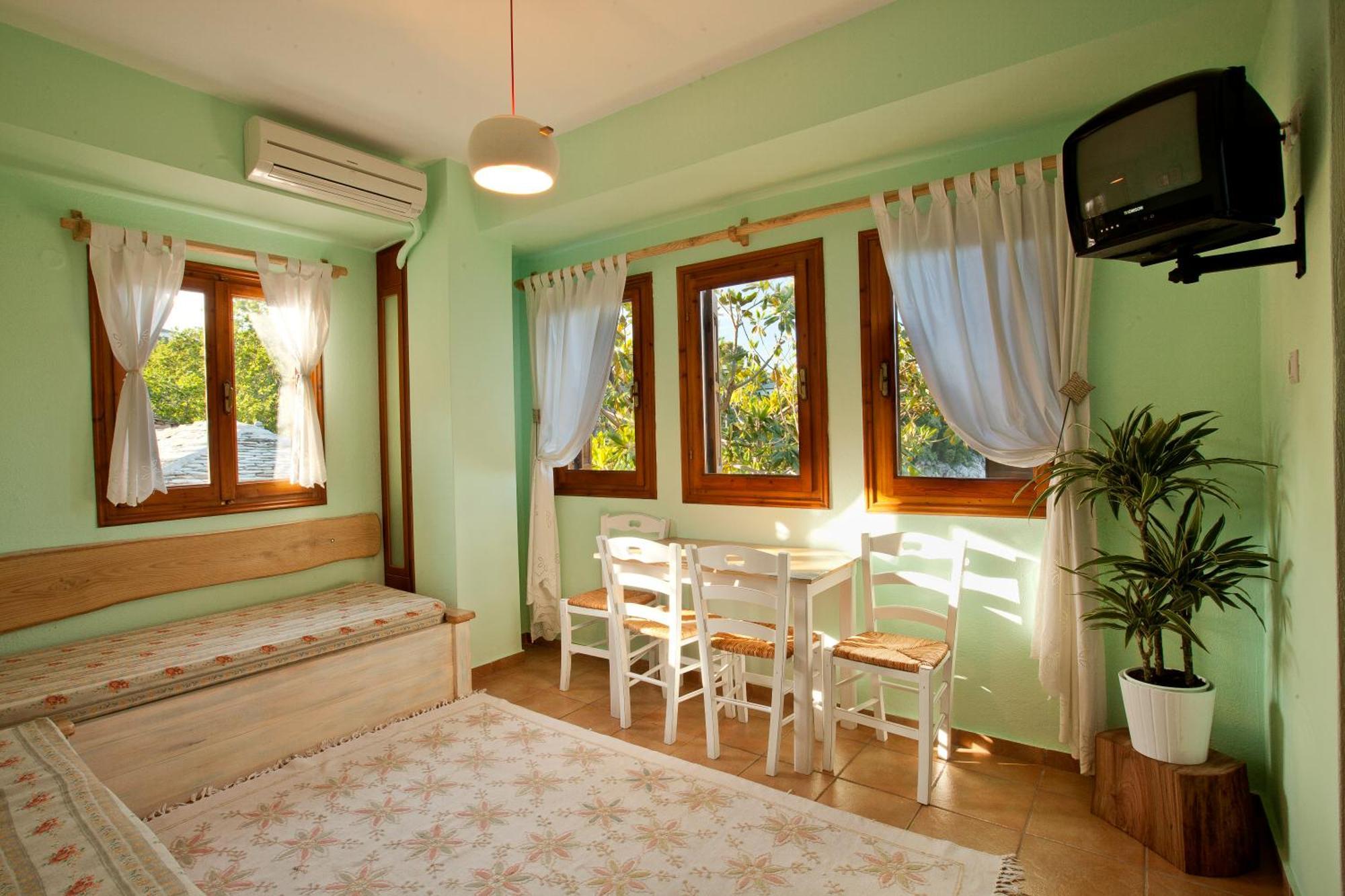 Victoria'S Guesthouse Дамухарі Екстер'єр фото